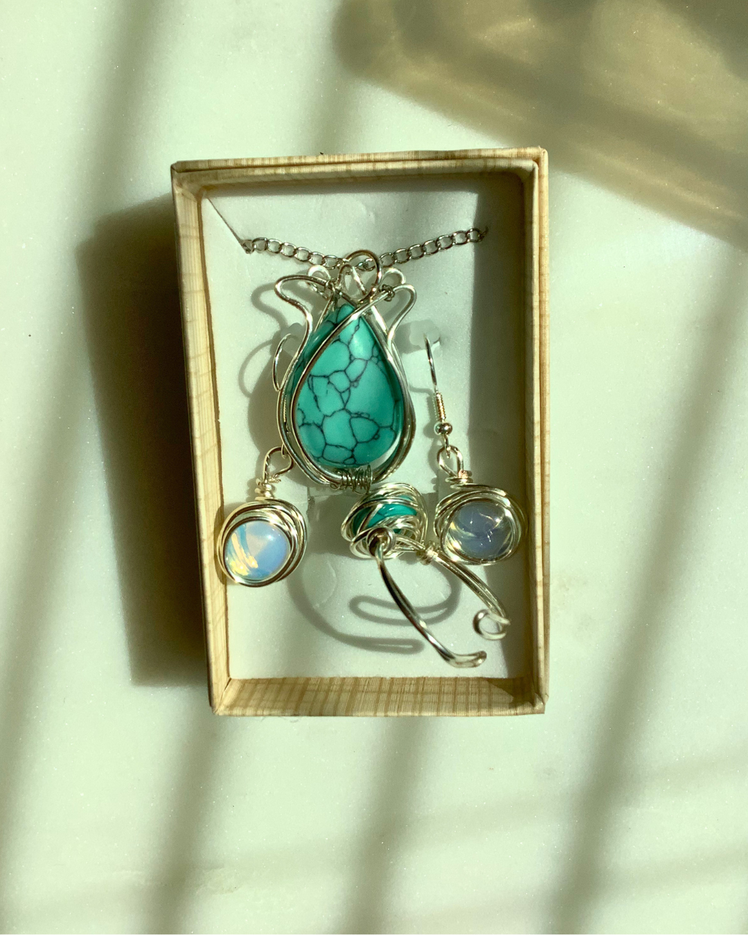 Tulip Jewelry Set